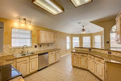 909 Mallard Way, Flower Mound, TX 75028 - Photo 12