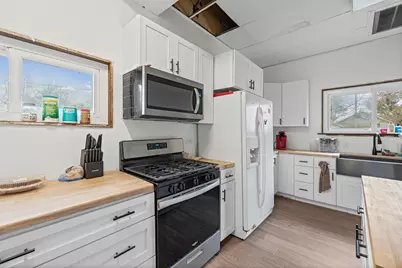 217 N 5th Street, Lott, TX 76656 - Photo 10