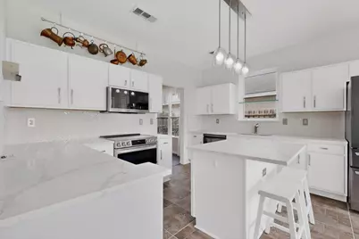 812 Windswept Drive, Cedar Hill, TX 75104 - Photo 2