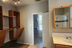 4245 Rustic Ridge Dr, The Colony, TX 75056 - Photo 8