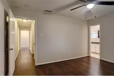 9424 Hunters Creek Drive, Dallas, TX 75243 - Photo 22