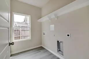 1005 E Tucker St, Fort Worth, TX 76104 - Photo 16