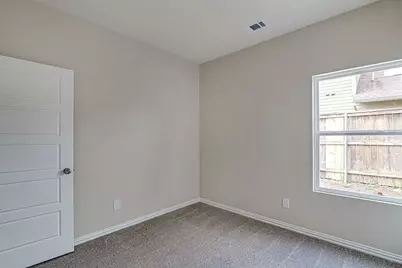 1005 E Tucker Street, Fort Worth, TX 76104 - Photo 18