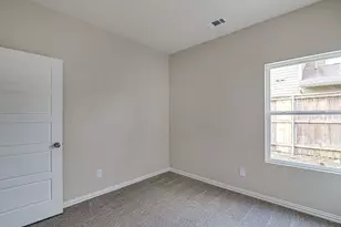 1005 E Tucker St, Fort Worth, TX 76104 - Photo 18