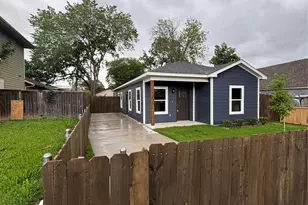 1005 E Tucker St, Fort Worth, TX 76104 - Photo 1