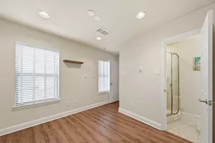 1020 Pavillion St, Dallas, TX 75204 - Photo 30