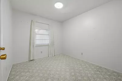 2341 Lagoon Drive, Mesquite, TX 75150 - Photo 18