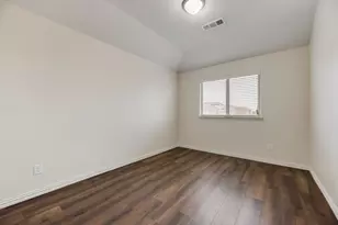 2559 Sarah Ln, Lewisville, TX 75056 - Photo 10