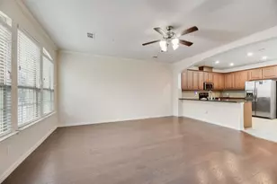 2559 Sarah Ln, Lewisville, TX 75056 - Photo 4