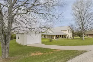 433 Stone Mountain Ct, Cresson, TX 76035 - Photo 4