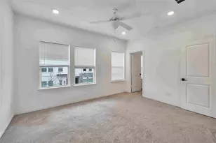 9916 Hennings St, Irving, TX 75063 - Photo 18