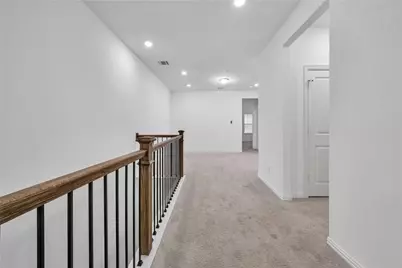 9916 Hennings Street, Irving, TX 75063 - Photo 14