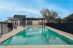 9916 Hennings St, Irving, TX 75063 - Photo 30