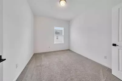 9916 Hennings Street, Irving, TX 75063 - Photo 26