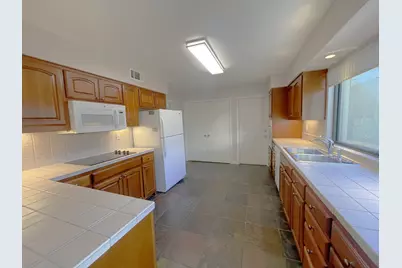 9609 Orchard Hill, Dallas, TX 75243 - Photo 16