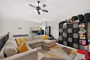 8715 Lindenwood Ln, Irving, TX 75063 - Photo 36