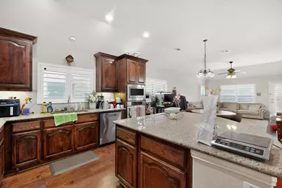 8715 Lindenwood Lane, Irving, TX 75063 - Photo 18