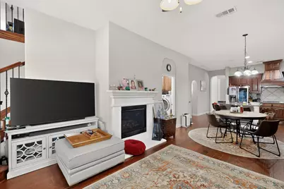 8715 Lindenwood Lane, Irving, TX 75063 - Photo 12