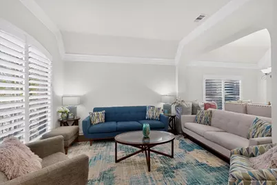 8715 Lindenwood Lane, Irving, TX 75063 - Photo 6