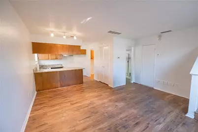 1912 Dorothy Lane #1914, Fort Worth, TX 76107 - Photo 8