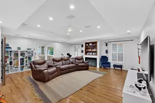 7639 Lovers Ln, Dallas, TX 75225 - Photo 32