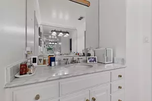 7639 Lovers Ln, Dallas, TX 75225 - Photo 20