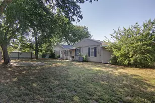 730 Indiana St, Graham, TX 76450 - Photo 24