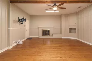 730 Indiana St, Graham, TX 76450 - Photo 8