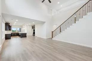 1013 River Oaks Dr, Godley, TX 76044 - Photo 8