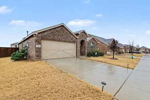 4612 Azurite Rd, Little Elm, TX 76227 - Photo 2