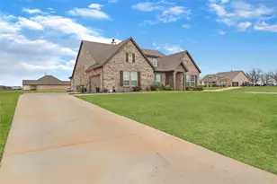 189 Chester Rd, Springtown, TX 76082 - Photo 2