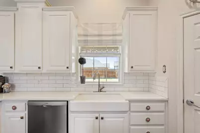 319 Winding Creek Lane, Waco, TX 76657 - Photo 14