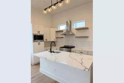 2203 Hondo Avenue #201, Dallas, TX 75219 - Photo 4