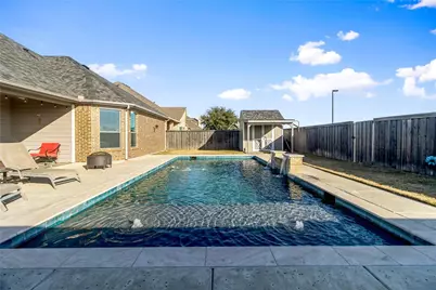 208 Atlantic Avenue, Waxahachie, TX 75165 - Photo 2
