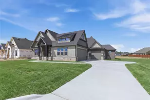 199 Springfield St, New Fairview, TX 76078 - Photo 2