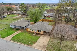 732 W Bullock St, Denison, TX 75020 - Photo 26