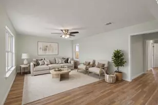 732 W Bullock St, Denison, TX 75020 - Photo 2