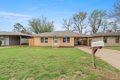 732 W Bullock Street, Denison, TX 75020 - Photo 1