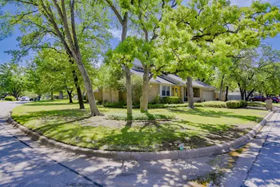 2205 Prestonwood Drive, Arlington, TX 76012 - Photo 2