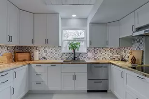 2205 Prestonwood Dr, Arlington, TX 76012 - Photo 14