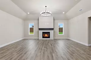702 Anne Rd, Van Alstyne, TX 75495 - Photo 8