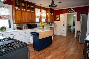 801 S Hall St, Ennis, TX 75119 - Photo 8