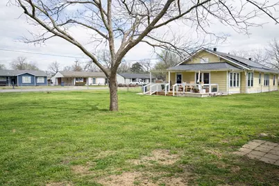 801 S Hall Street, Ennis, TX 75119 - Photo 20