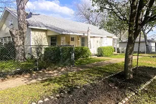 308 N Shawnee St, Ennis, TX 75119 - Photo 2