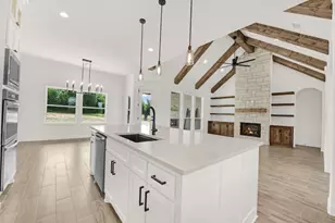 143 Desperado Wy, Weatherford, TX 76088 - Photo 8