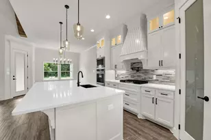 305 Wrangler Ct, Weatherford, TX 76088 - Photo 14