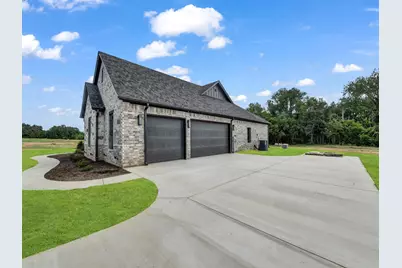 305 Wrangler Court, Weatherford, TX 76088 - Photo 8