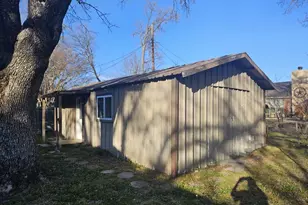 12106 Brisbane Ave, Farmers Branch, TX 75234 - Photo 10