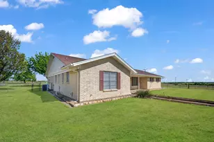 5108 Woodard Ave, Cleburne, TX 76033 - Photo 4