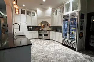 8513 Hudson St, North Richland Hills, TX 76180 - Photo 10